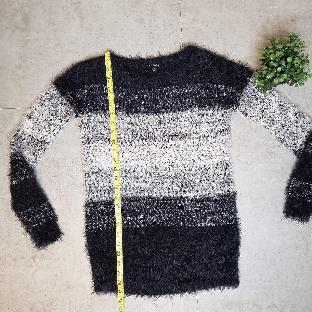 Express Ombre Color Block Fuzzy Sweater - Picture 5 of 7